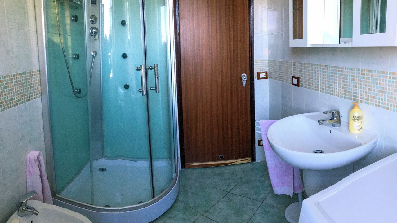 Photo of Bathroom in Maccagno