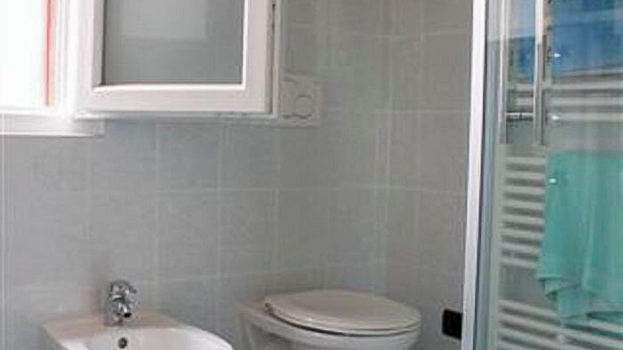 Photo of Bathroom in Poppino