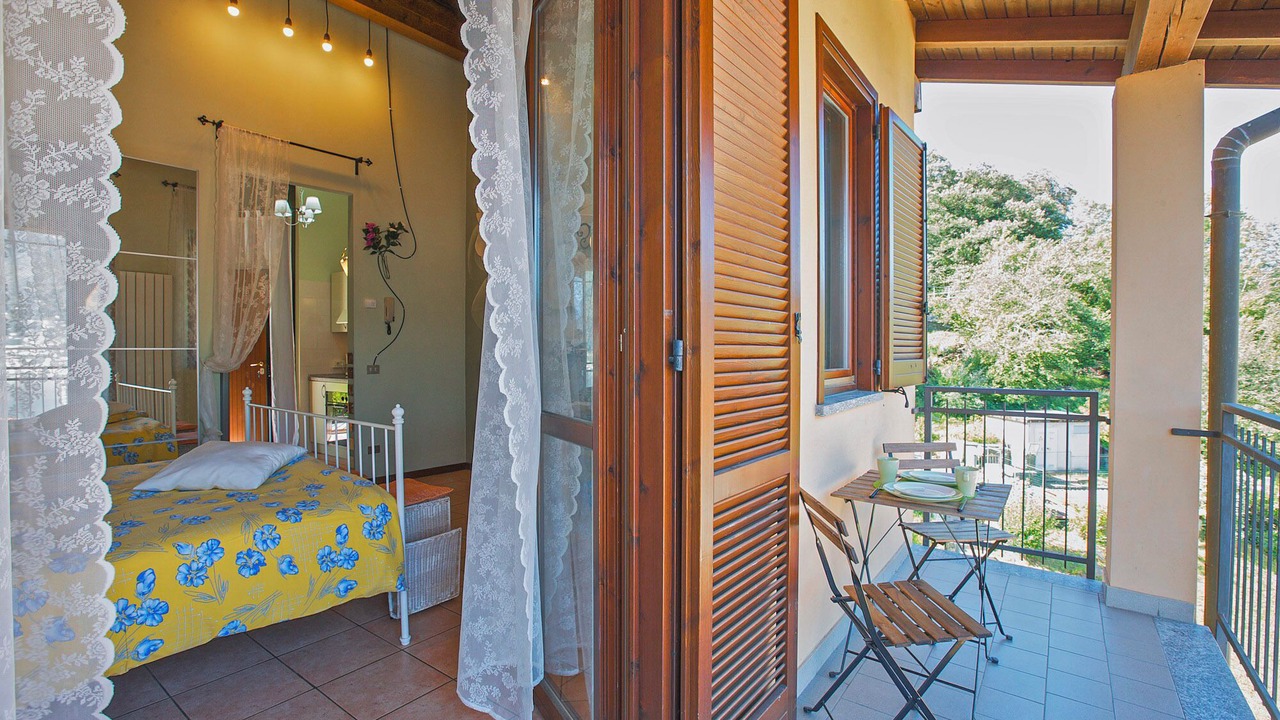Photo of Bedroom in Maccagno con Pino e Veddasca
