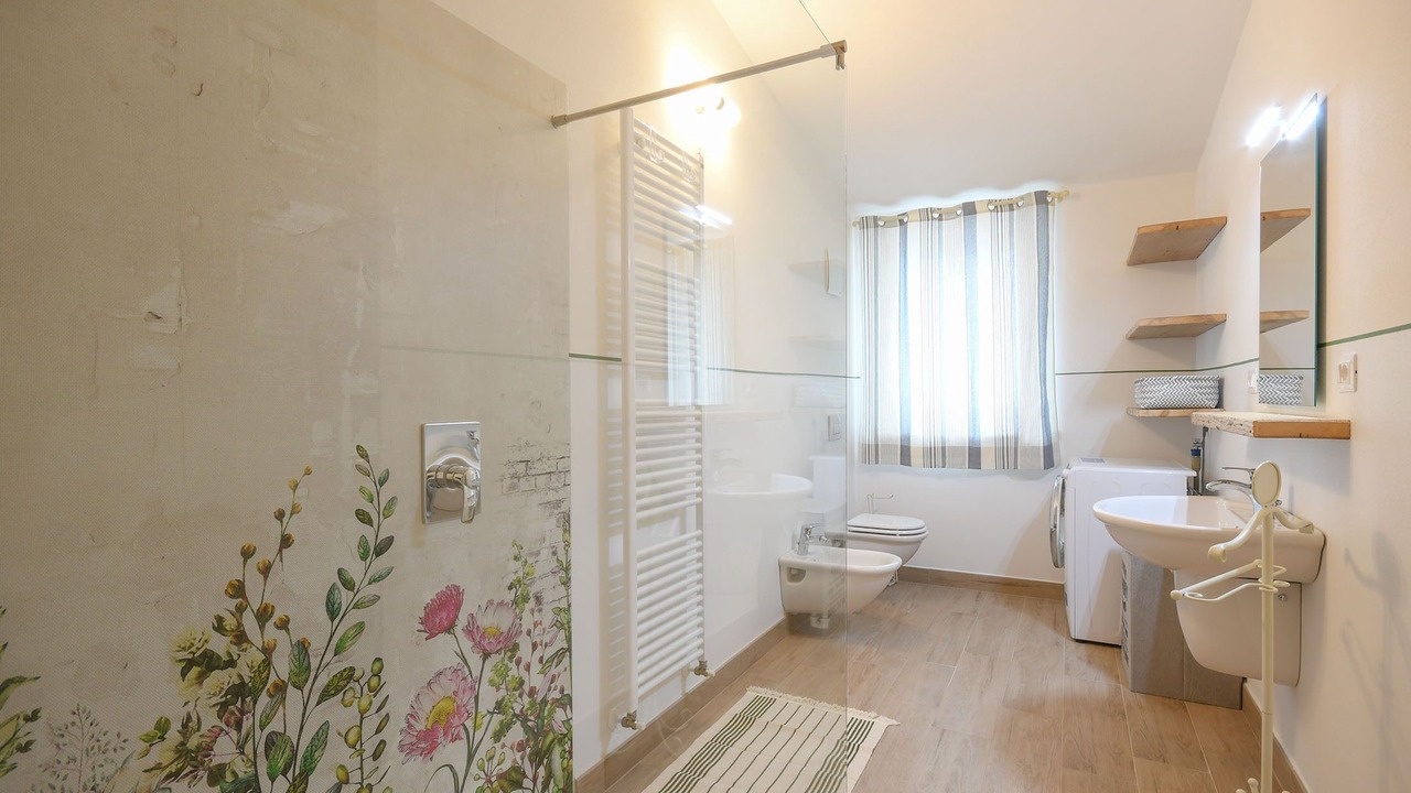 Photo of Bathroom in Idro