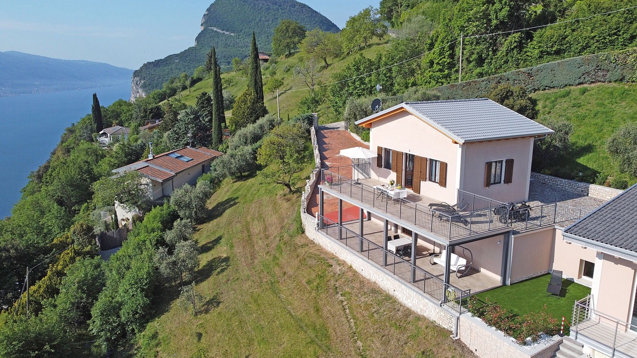 Photo of Outdoor in Arias