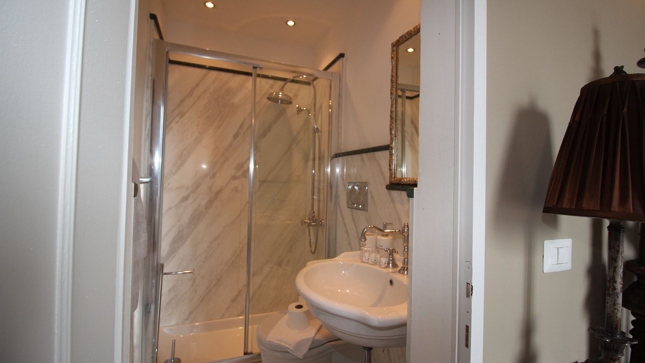 Photo of Bathroom in Menaggio