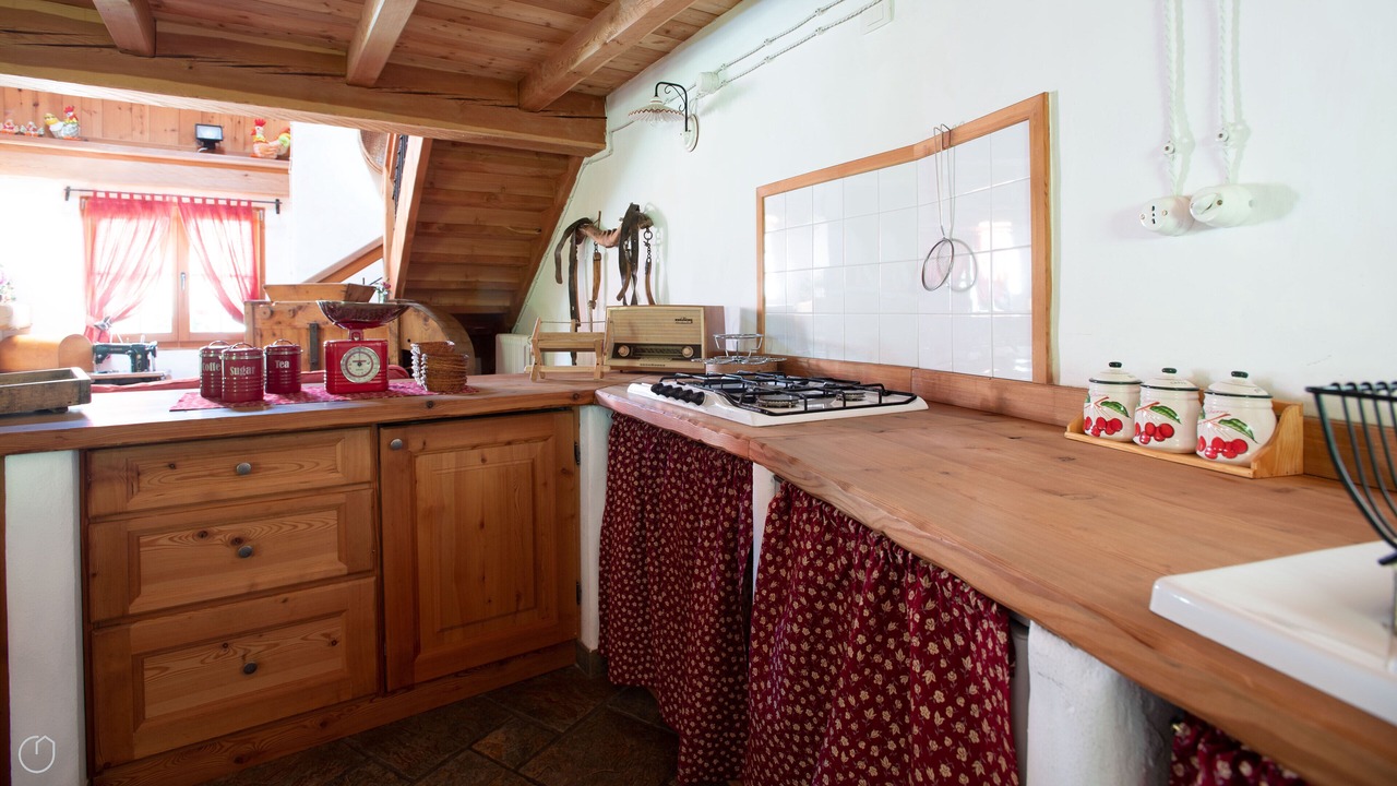 Photo of Kitchen in Tola