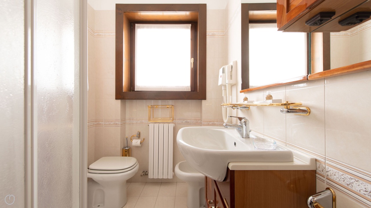 Photo of Bathroom in Premadio