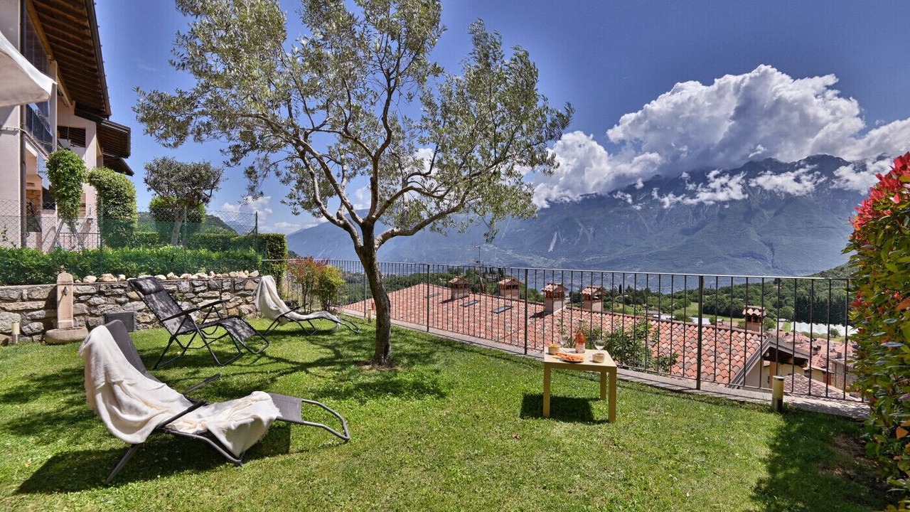 Photo of Patio Balcony in Prabione