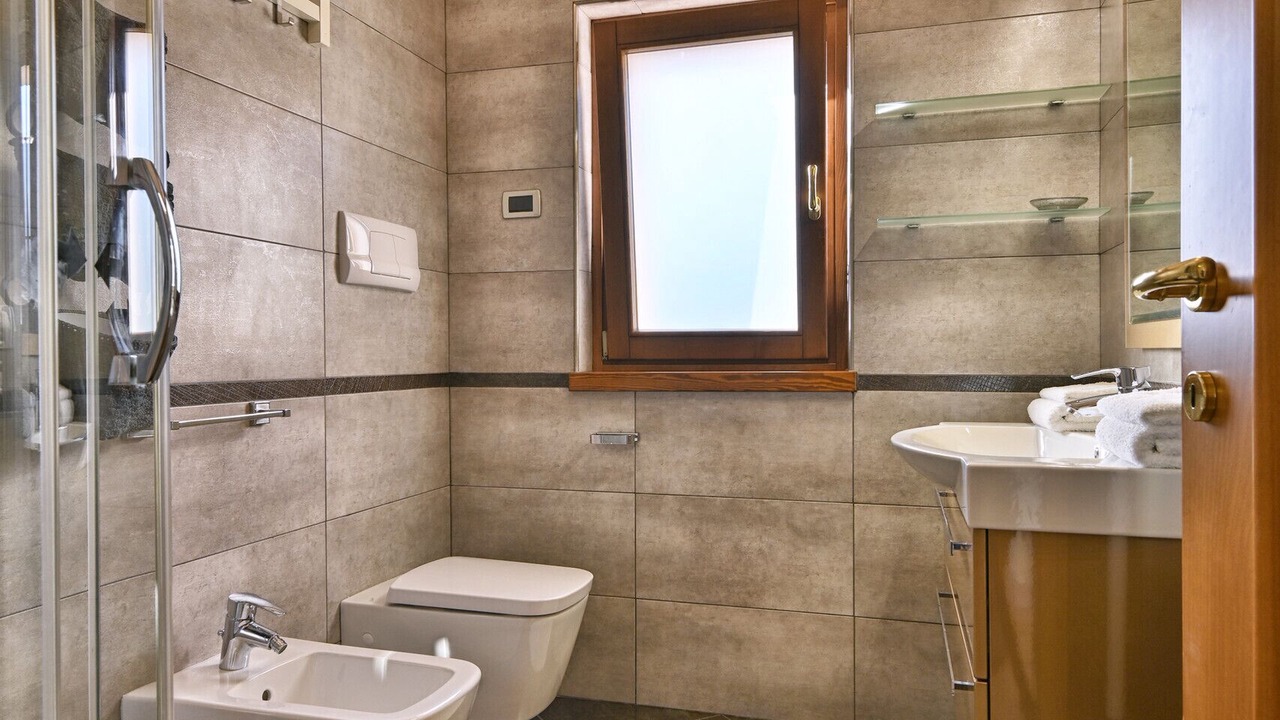 Photo of Bathroom in Gardola