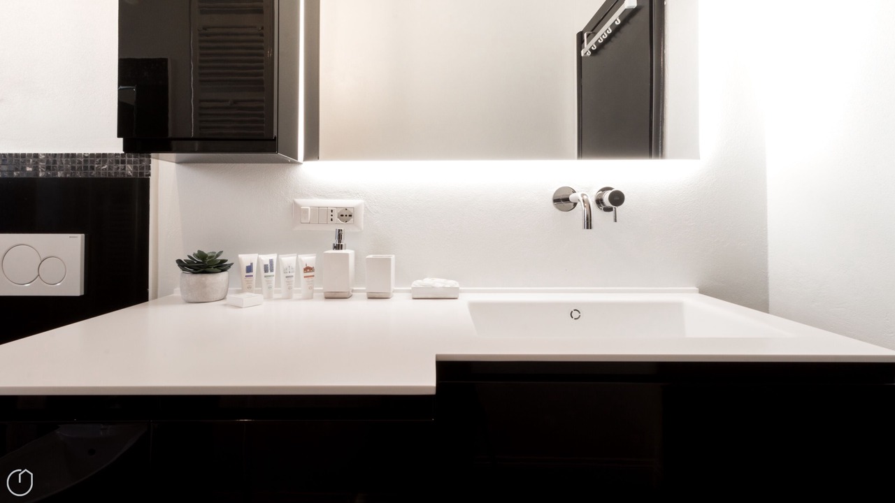 Photo of Bathroom in Isola