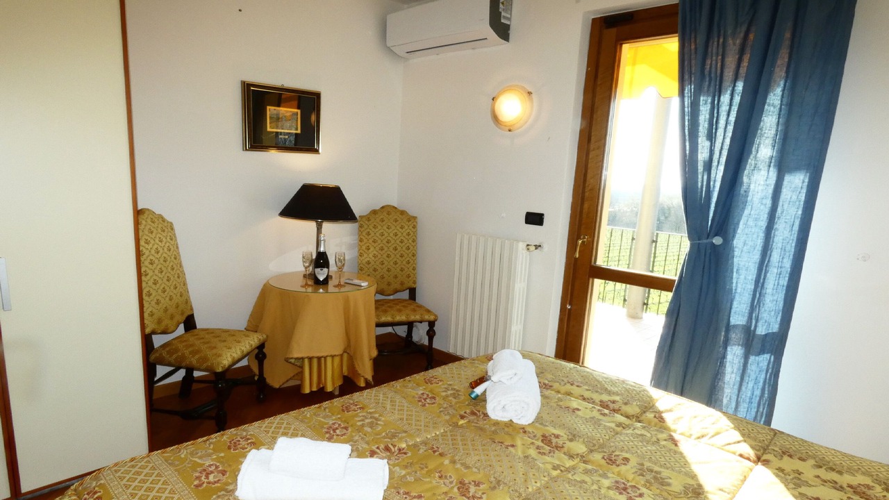 Photo of Bedroom in Polpenazze del Garda