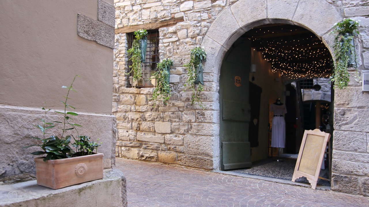 Photo of Outdoor in Torno