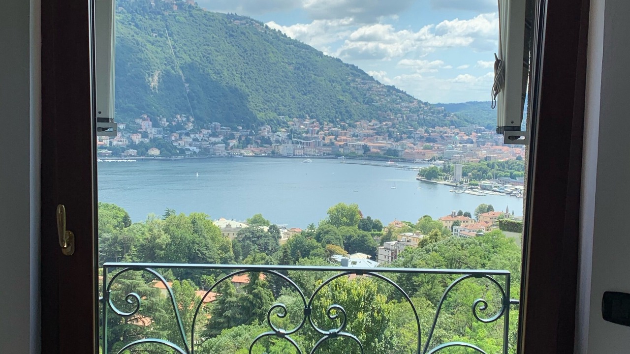 Photo of Others in Como