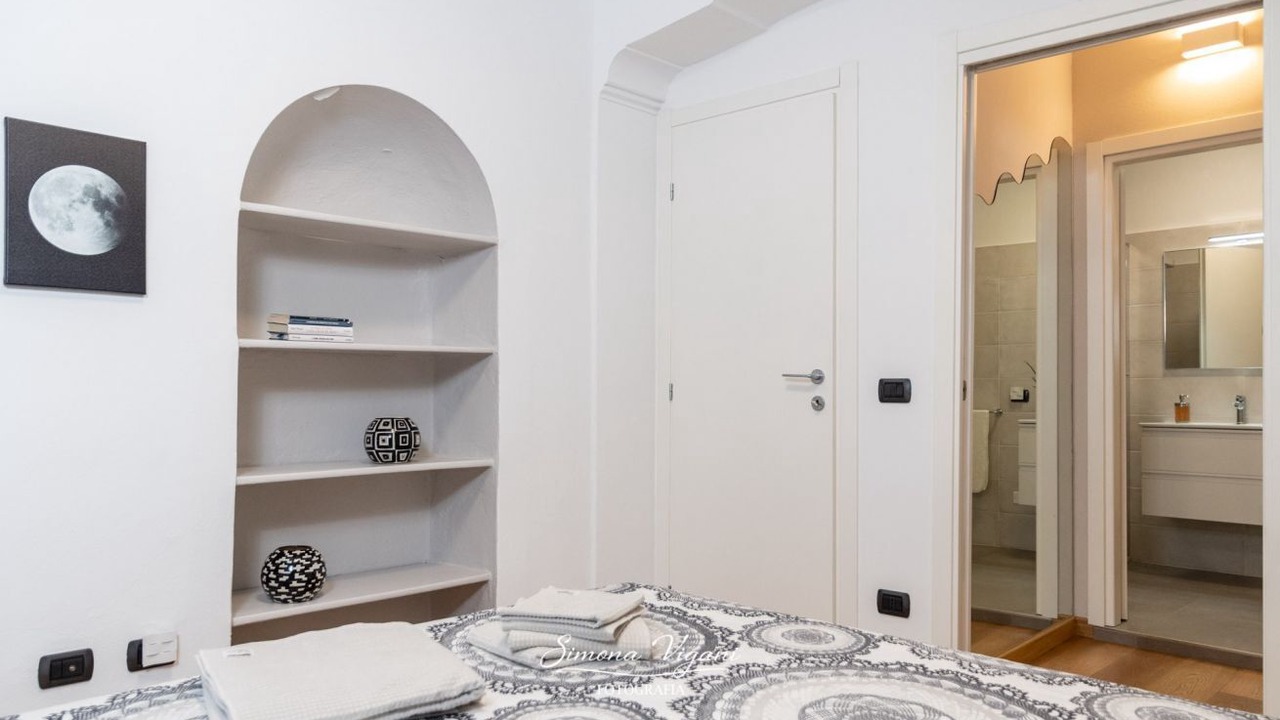 Photo of Bedroom in Lovere Old Town