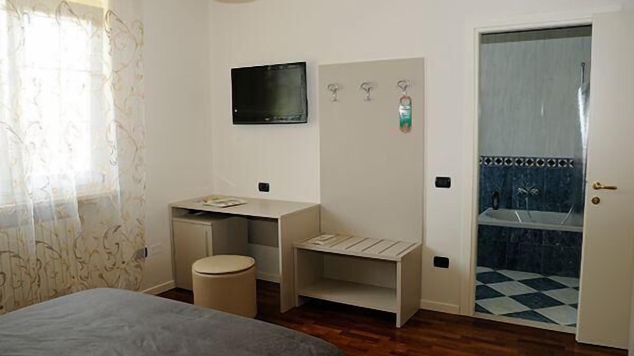 Photo of Bedroom in Pozzolengo