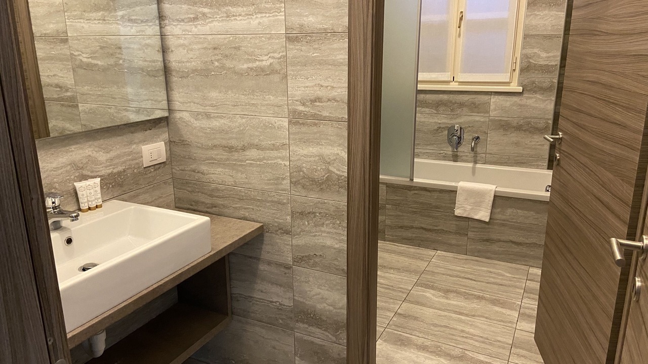 Photo of Bathroom in Cadenabbia