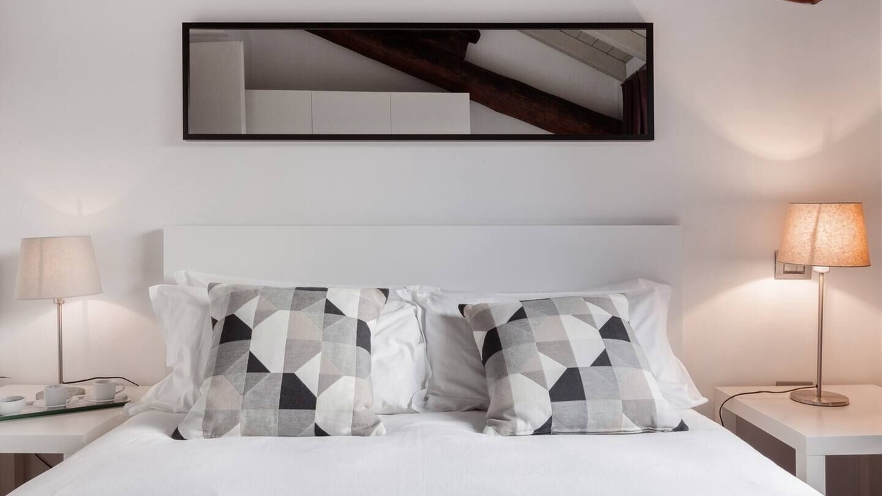 Photo of Bedroom in Como City Centre
