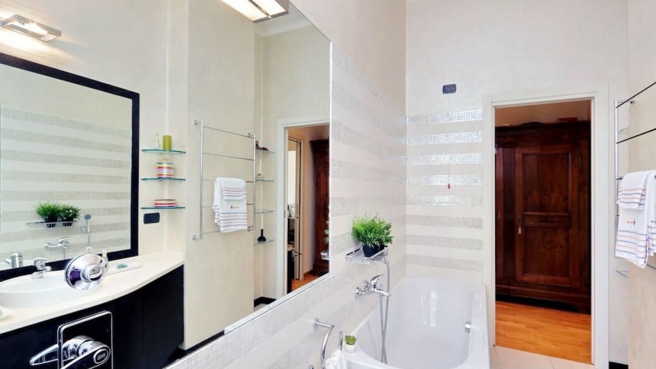 Photo of Bathroom in Zona Solari