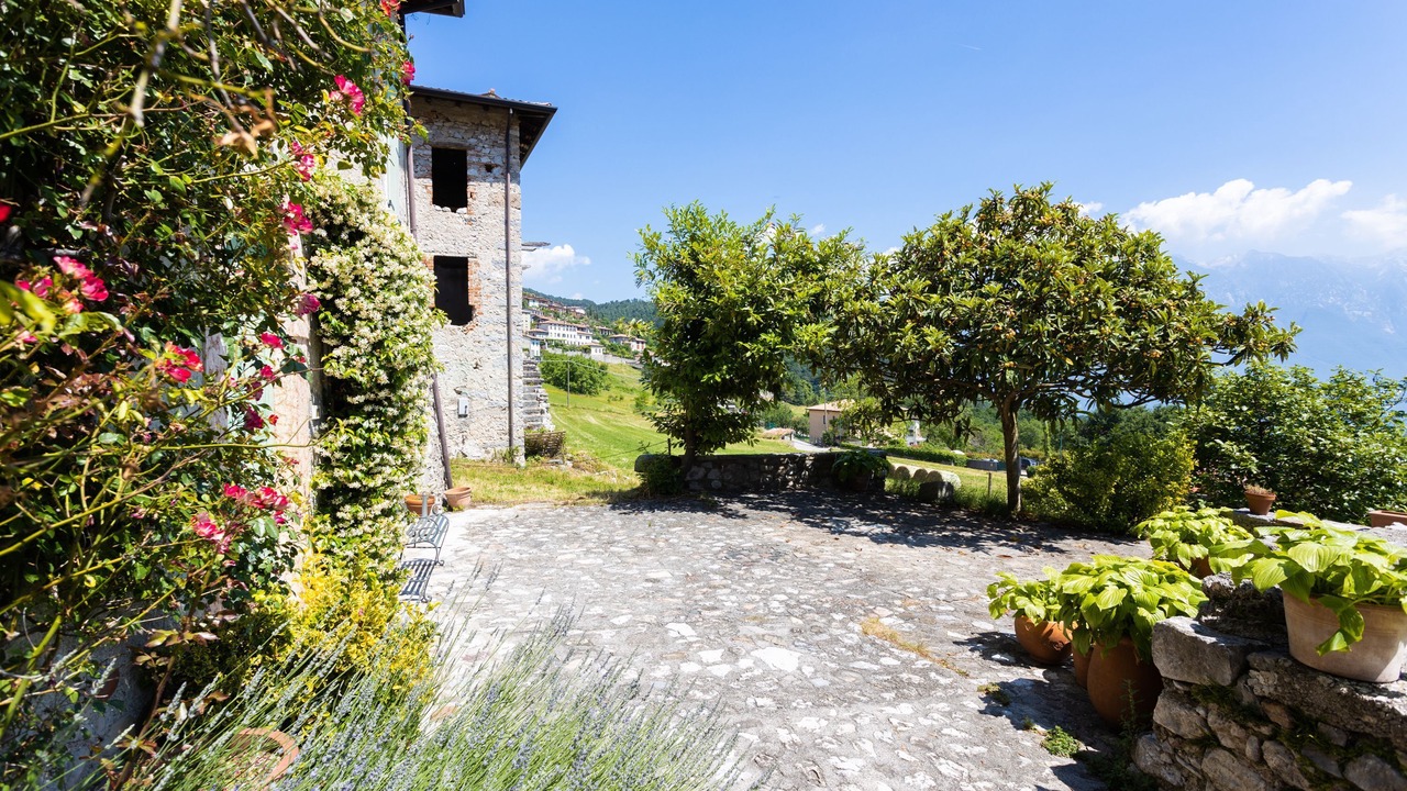 Photo of Outdoor in Vesio