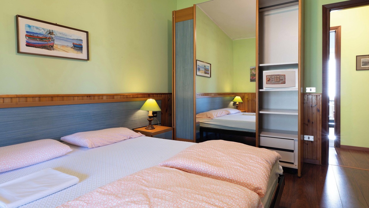 Photo of Bedroom in Crone