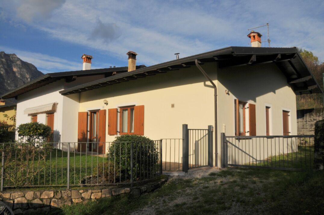 Photo of Outdoor in Crone