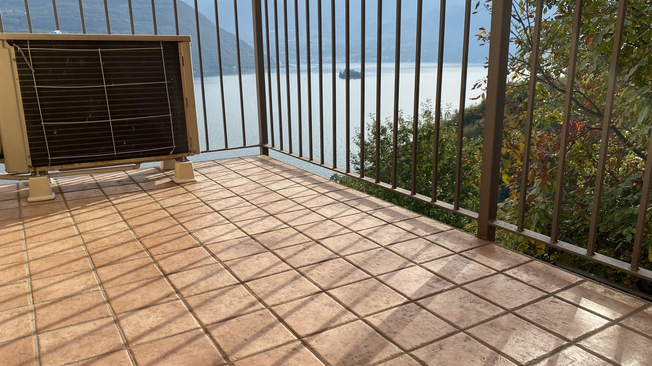 Photo of Bedroom in Tavernola Bergamasca