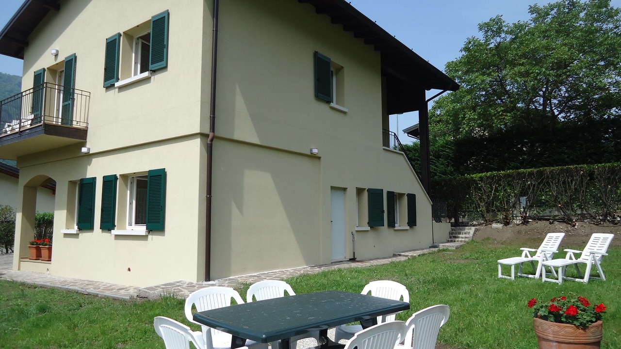 Photo of Outdoor in Crone