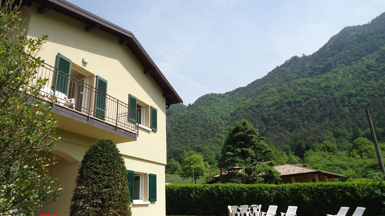 Photo of Outdoor in Crone