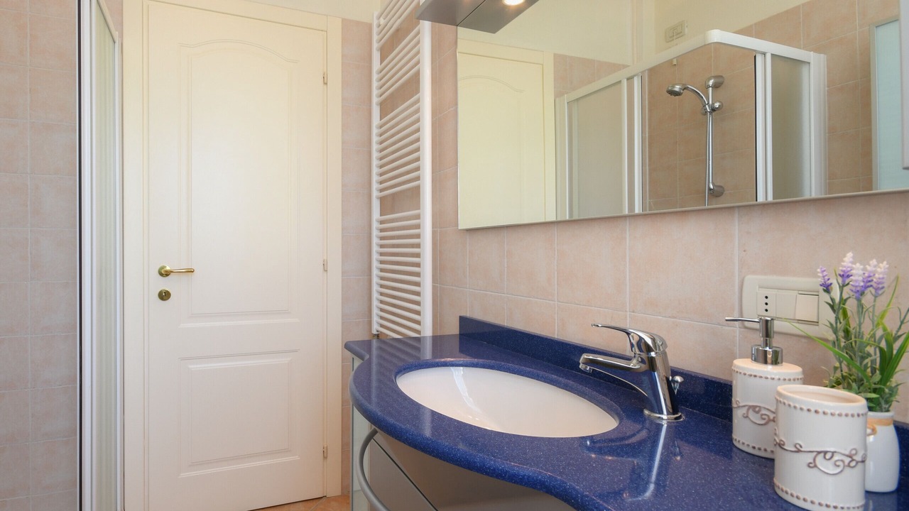 Photo of Bathroom in Lugana