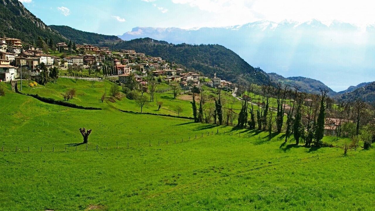 Photo of Others in Vesio