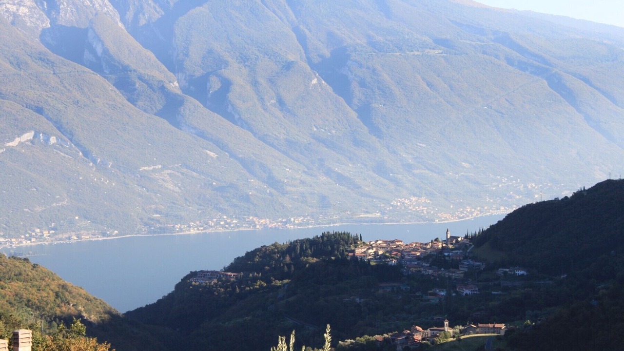 Photo of Others in Vesio