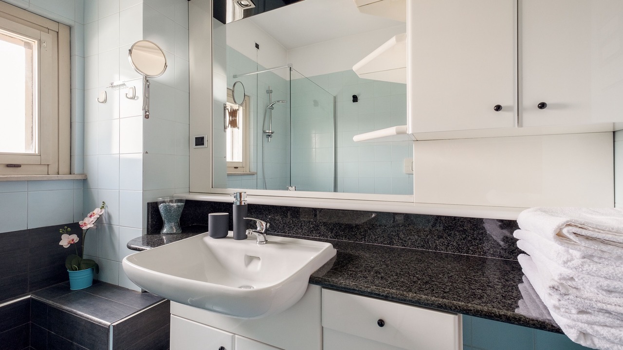 Photo of Bathroom in Lorenteggio