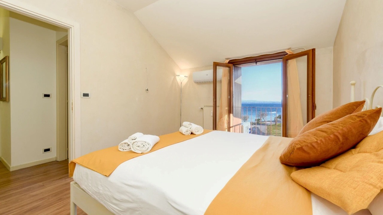 Photo of Bedroom in Sirmione