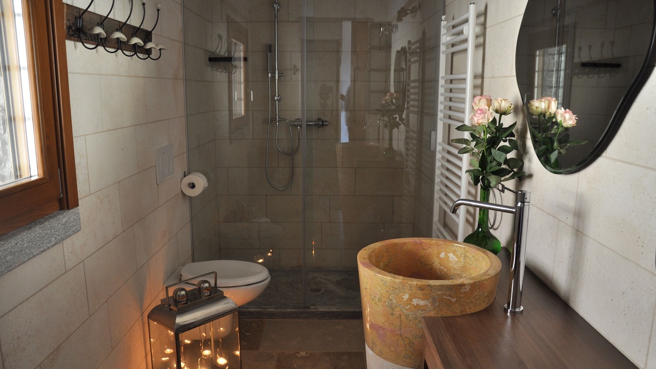 Photo of Bathroom in Maccagno