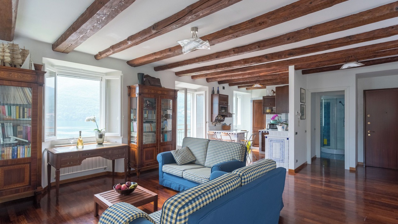 Photo of Livingroom in Carate Urio