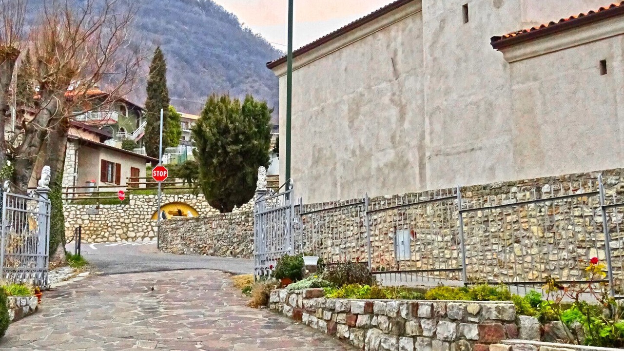 Photo of Others in Pregasio