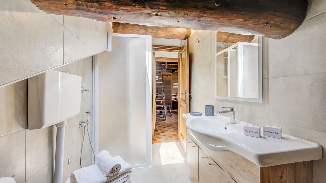 Photo of Bathroom in Teola