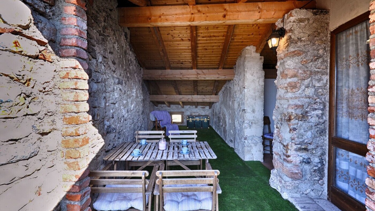 Photo of Patio Balcony in Oldesio
