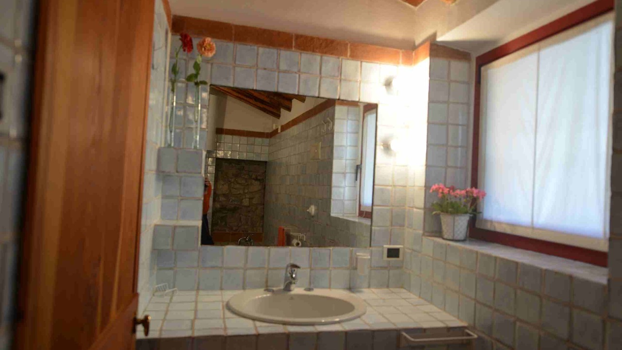 Photo of Bathroom in Sale Marasino