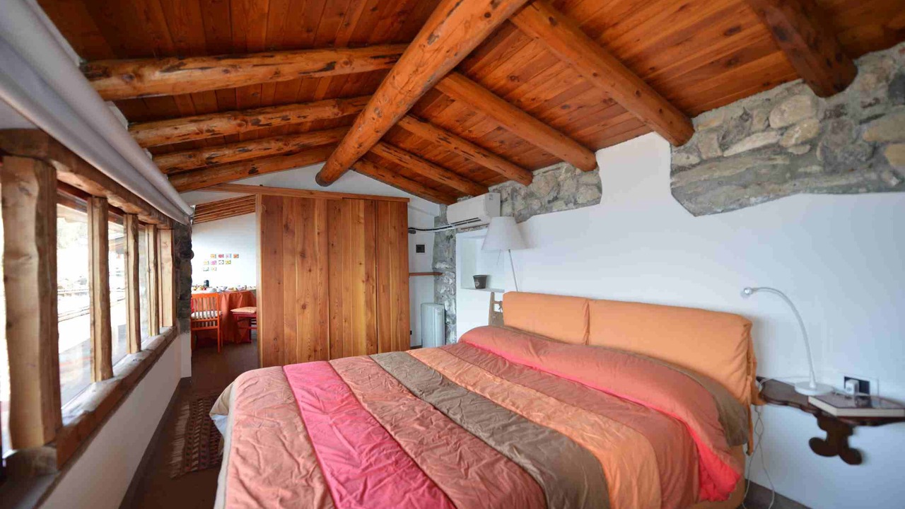 Photo of Bedroom in Sale Marasino