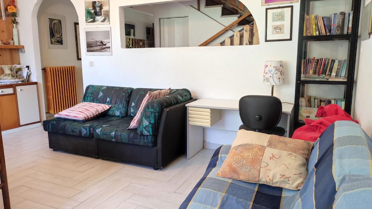 Photo of Livingroom in Prabione