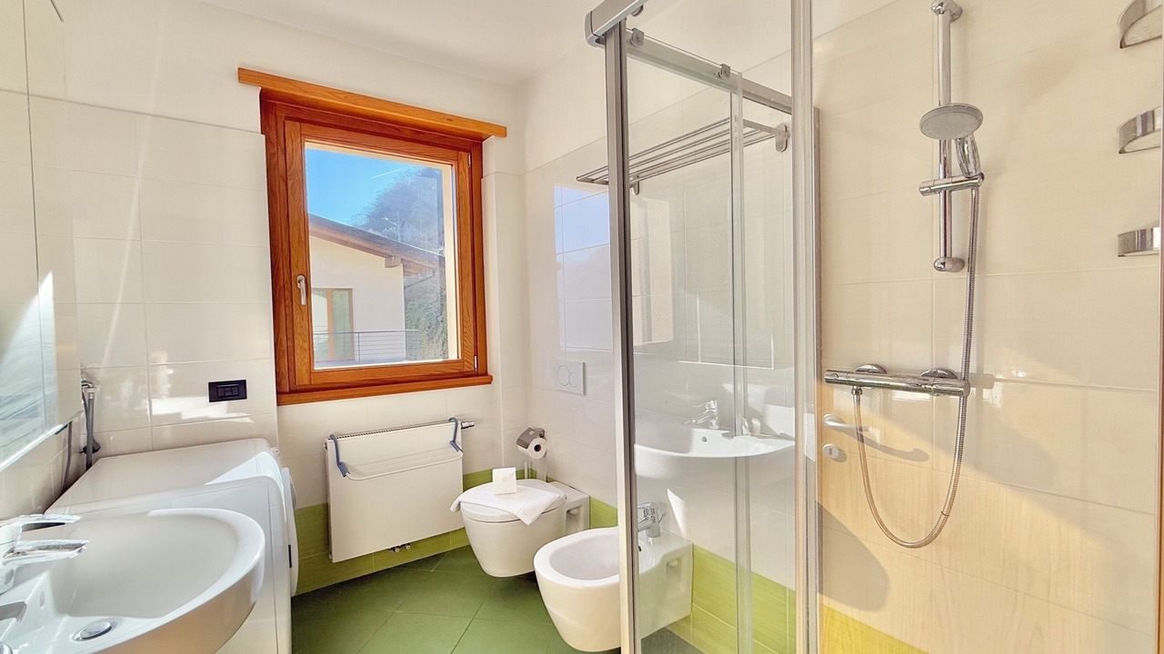 Photo of Bathroom in Argegno