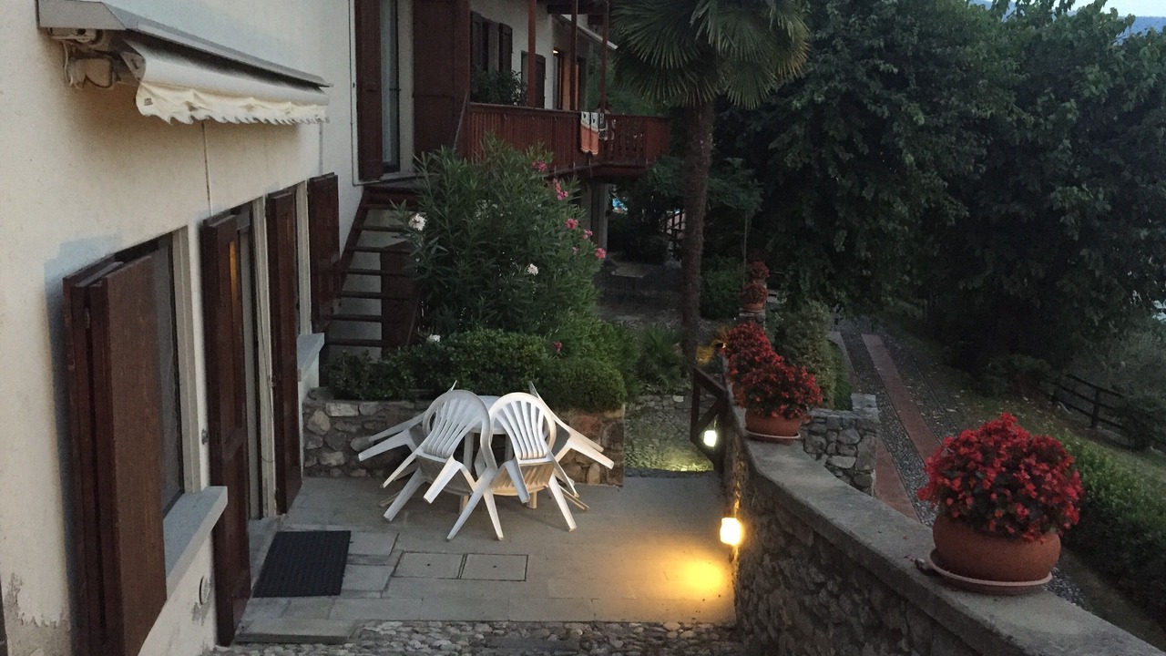 Photo of Patio Balcony in Sale Marasino
