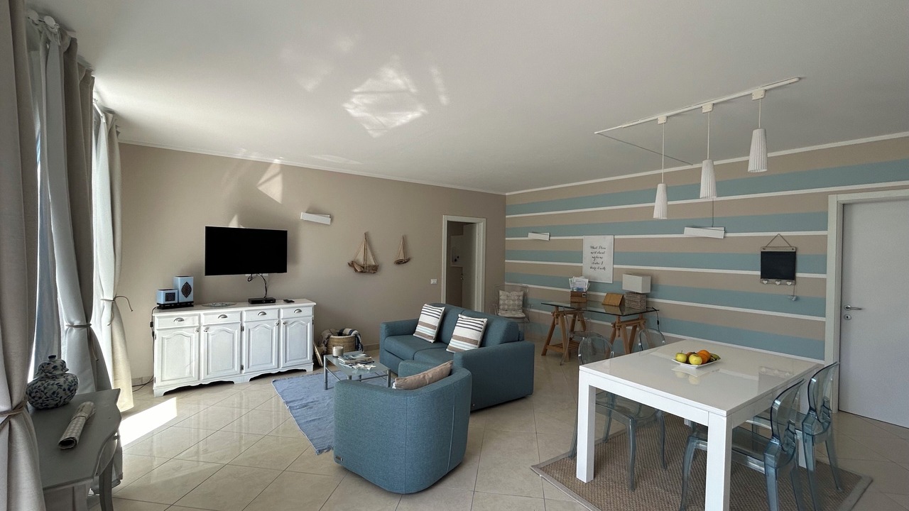 Photo of Livingroom in Peschiera Maraglio