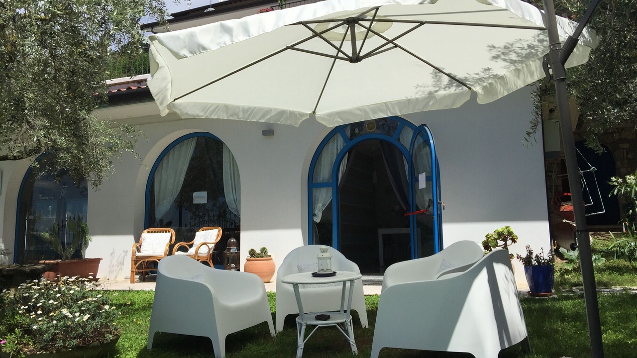 Photo of Patio Balcony in Peschiera Maraglio