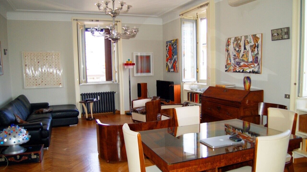 Photo of Livingroom in Magenta