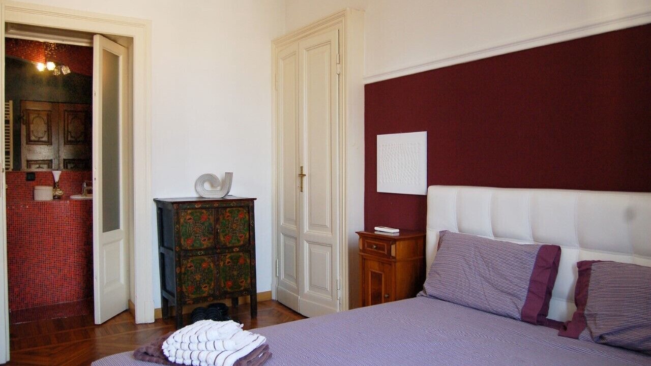 Photo of Bedroom in Magenta
