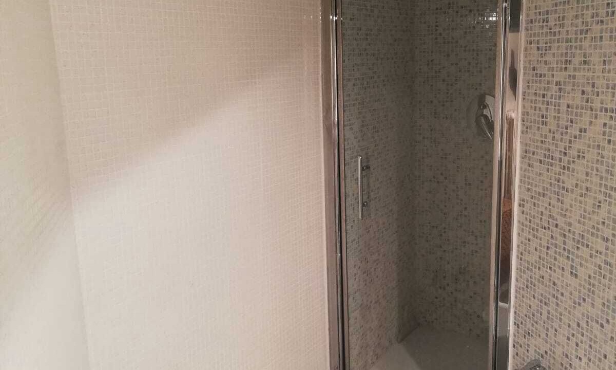 Photo of Bathroom in Magenta