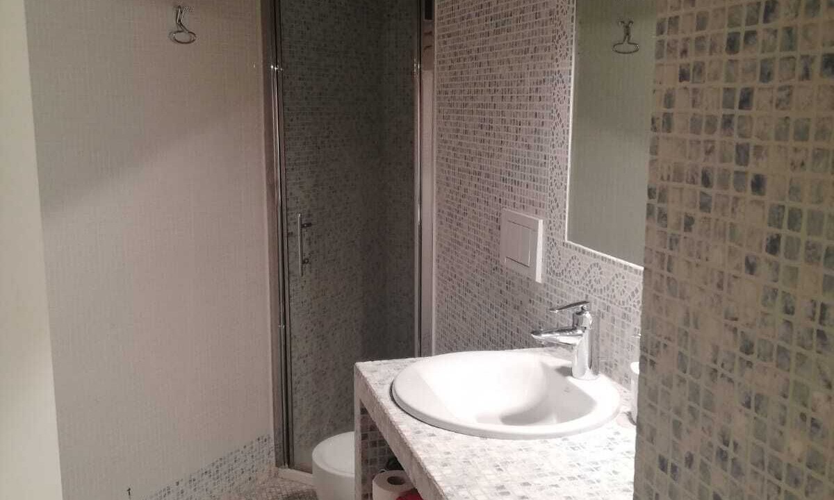 Photo of Bathroom in Magenta