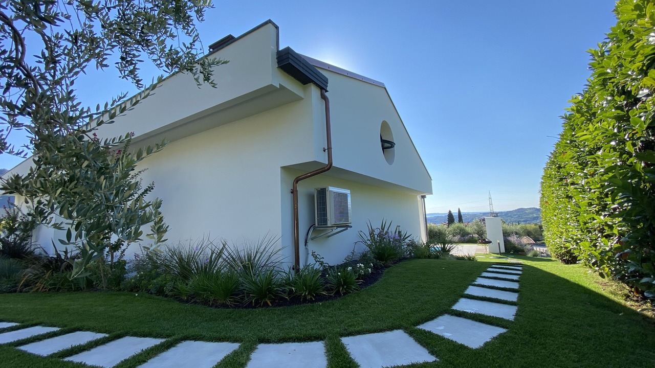 Photo of Outdoor in Roe