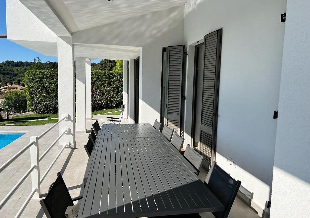 Photo of Outdoor in Roe