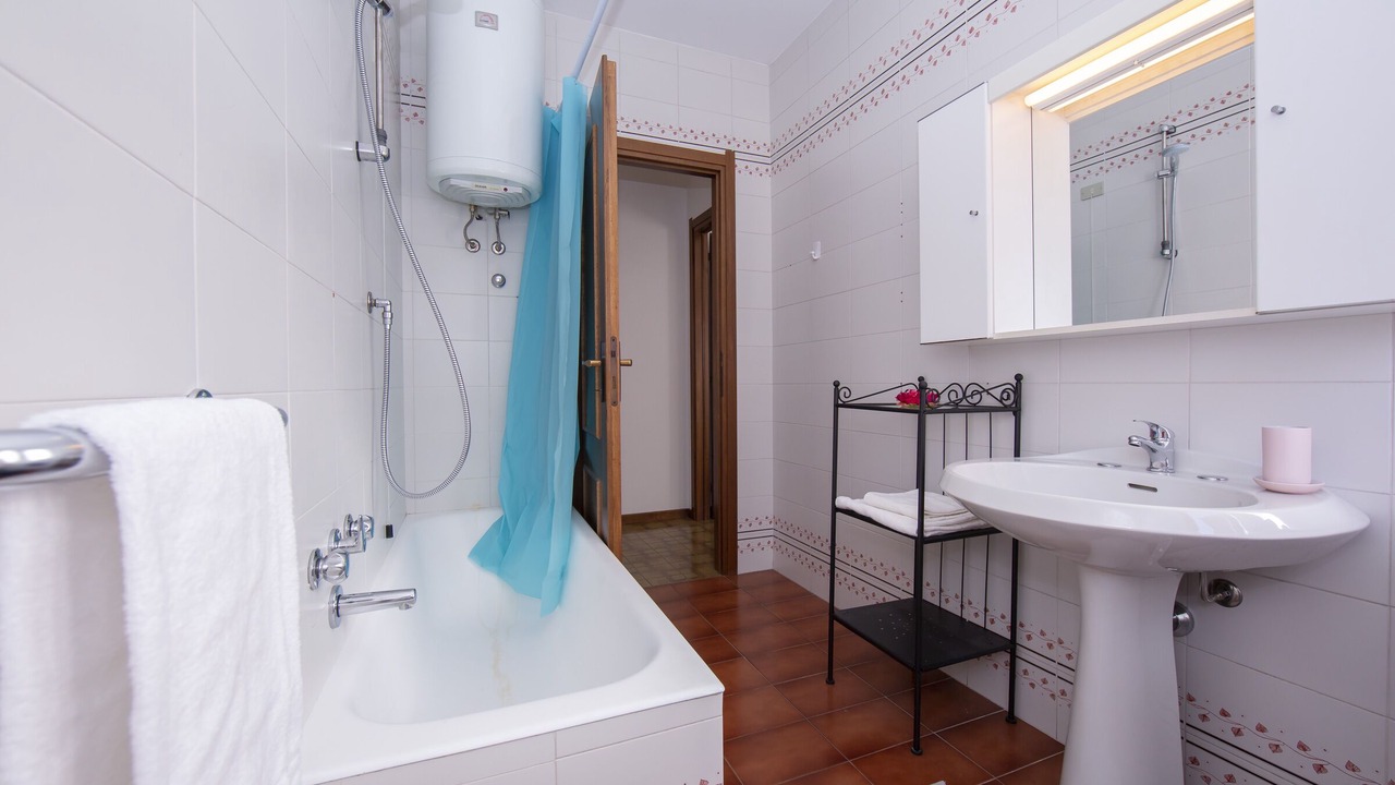 Photo of Bathroom in Perledo