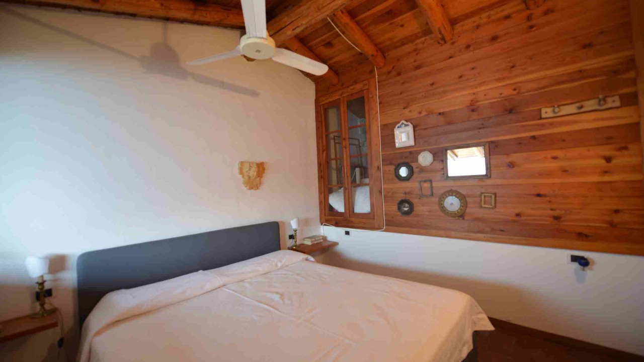 Photo of Bedroom in Sale Marasino